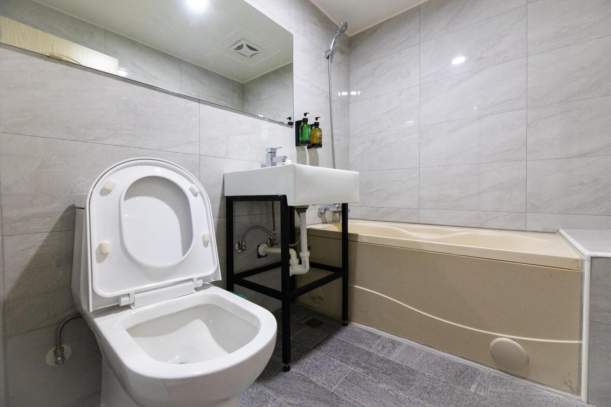 King Hot Spring Hotel Цзяоси Номер фото